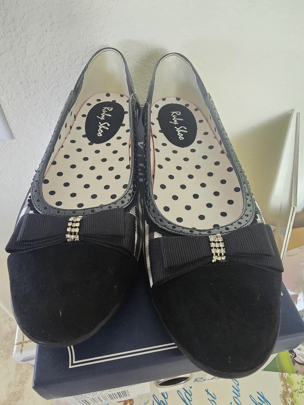 New Women’s Black Bow-Accent Ballet Flats